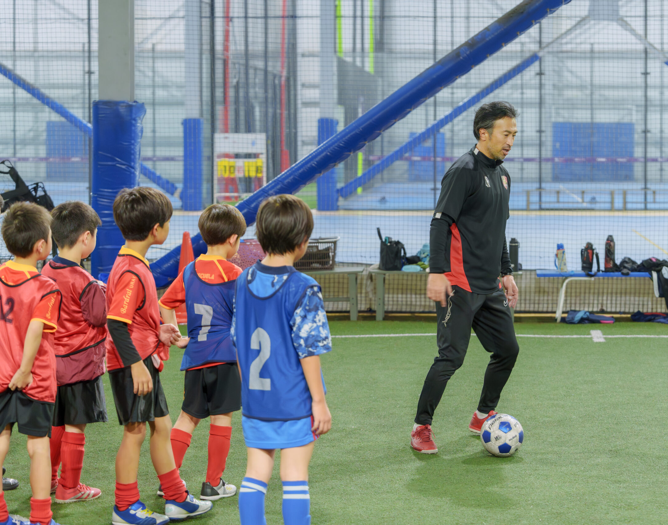 フットサル特有の「頭脳的な戦い方」も学べます!